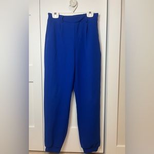Hi, selling these splendid pants for women in size S.